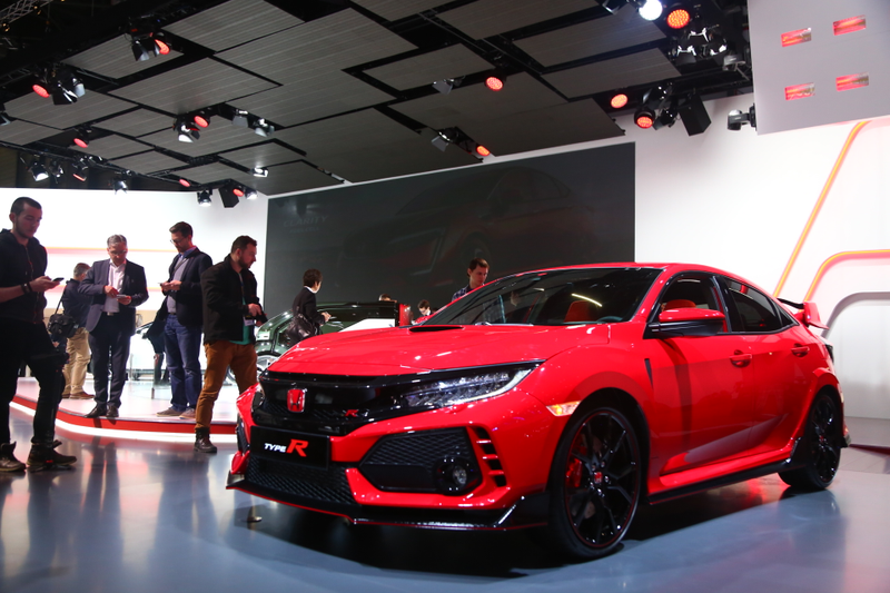 Illustration for article titled The 2018 Honda Civic Type R Is Ridiculous In All The Right Ways